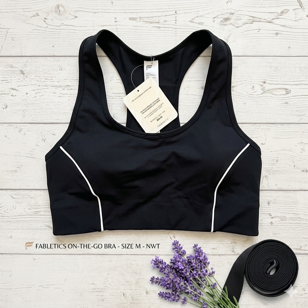 NWT Fabletics On-The-Go Medium Impact Bra Black